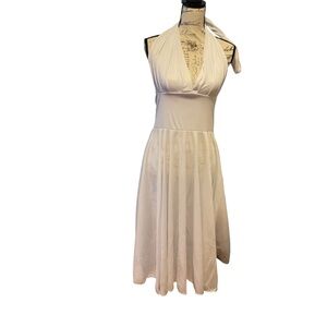 Fun‎ world Marilyn Monroe Elegant White Halter Dress